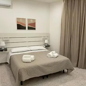 https://cuore-di-aci-casa-marconi.sicilyhotelsitaly.net