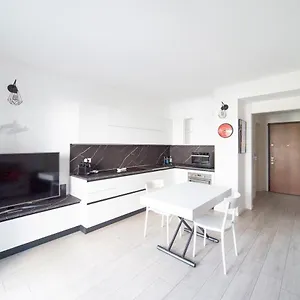 https://apt-hbhall-milano-green-9.italymilanhotels.net