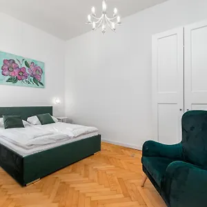 https://nowy-swiat-28-by-homeprime.warsawhotelspoland.com